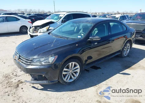 2019 Volkswagen Passat 2.0T Wolfsburg Edition z USA, uszkodzony, nr VIN 1VWLA7A35KC004541